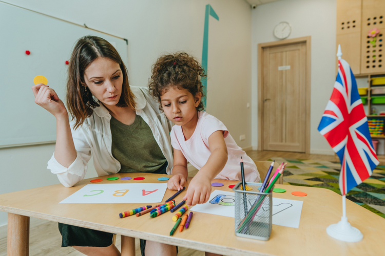 Как стать репетитором по английскому языку — образование и навыки